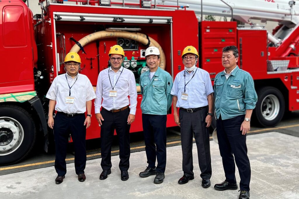 Picture of Magirus team - Photo by Magirus - FireBuyer.com