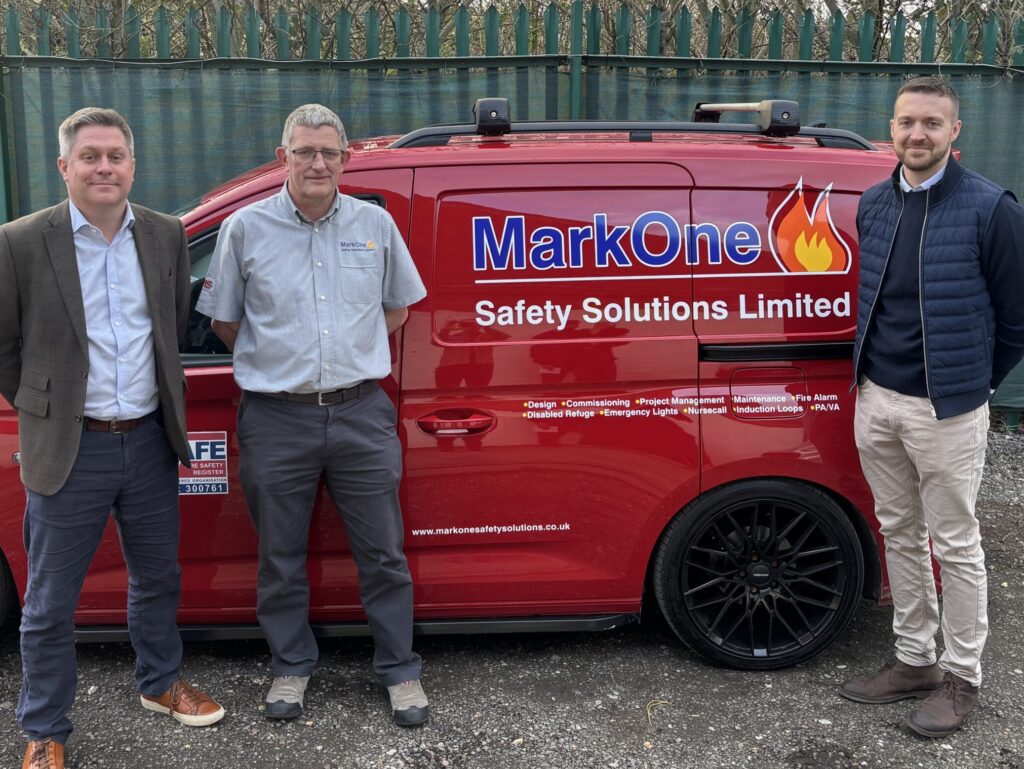 Mark Bridges, Mark Haynes, Ian Teader from Ranger and MarkOne - Firebuyer.com